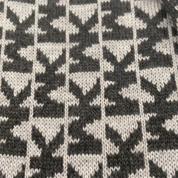 Michael Michael Kors Reversible Signature Logo Knit Infinity Scarf - Picture 4 of 11